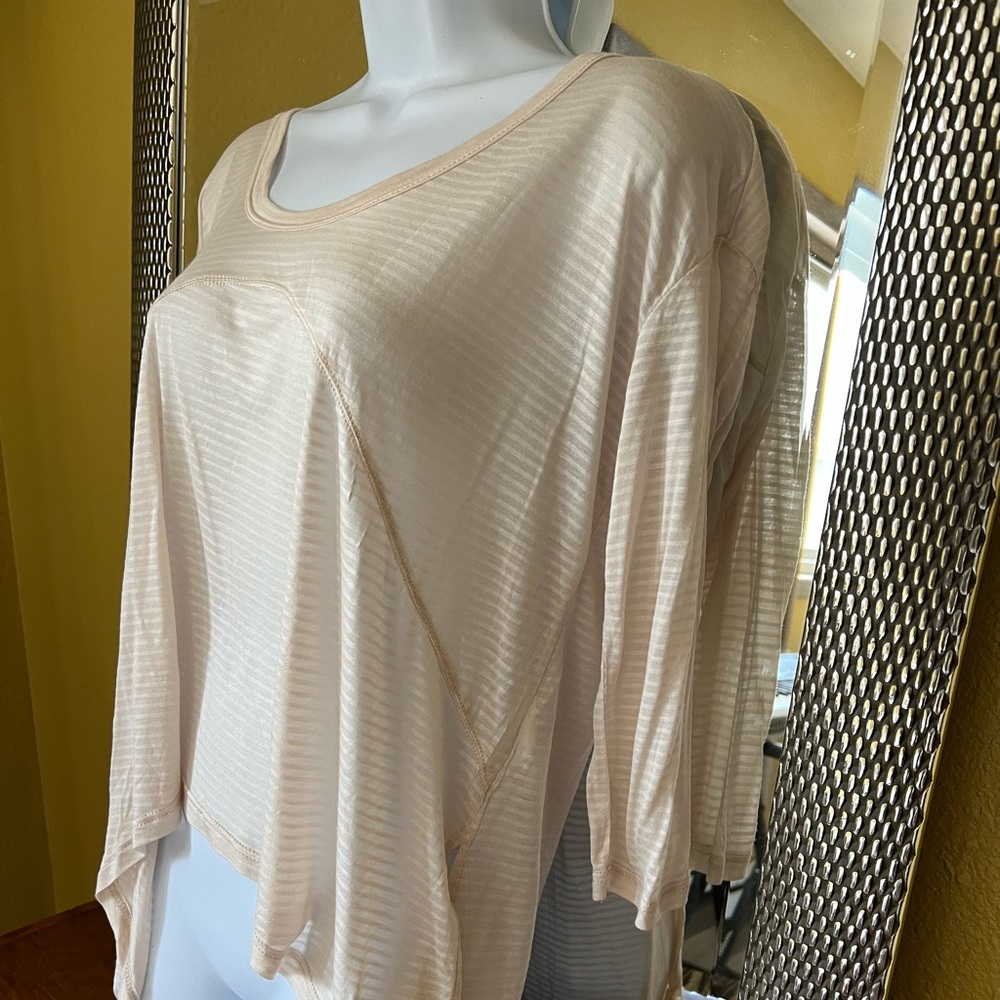 NWOT Culture Phit top.